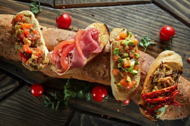 çeşitli İtalyan meze bruschetta