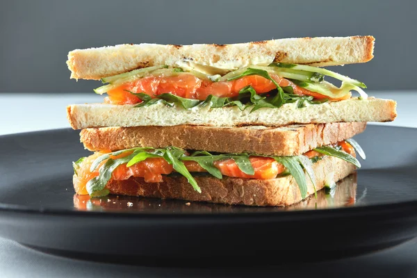 Smoked salmon sandwich — Stock Photo, Image