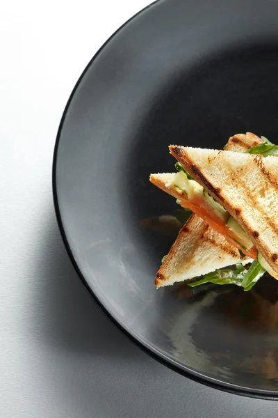 Lezzetli somon sandviç — Stok fotoğraf