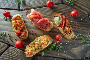 çeşitli İtalyan meze bruschetta