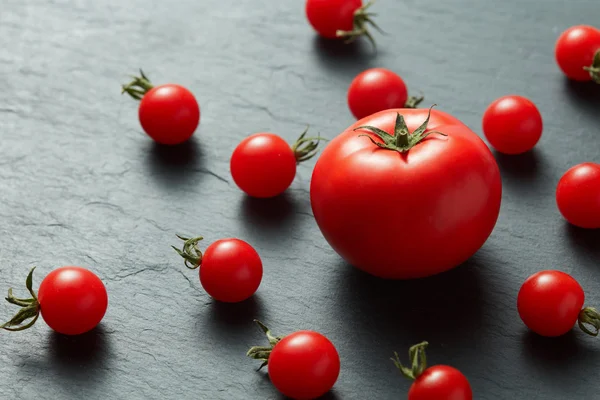 Tomatoes in form of sun — Stockfoto