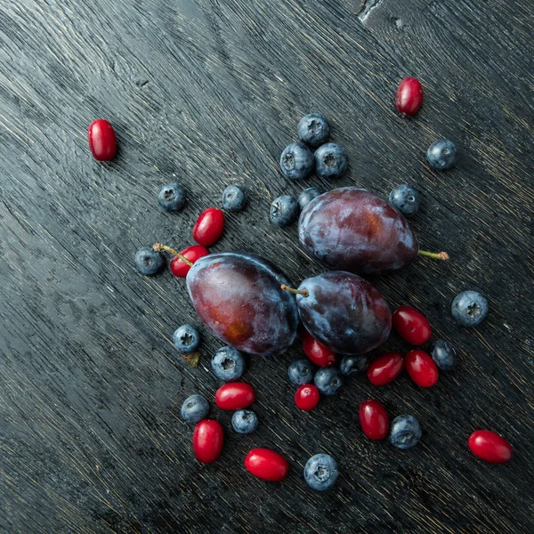 Bunch of delicious ripe berries — Stock Photo, Image