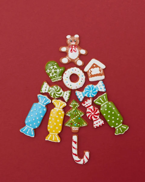 Árbol de Navidad hecho de galletas de jengibre —  Fotos de Stock