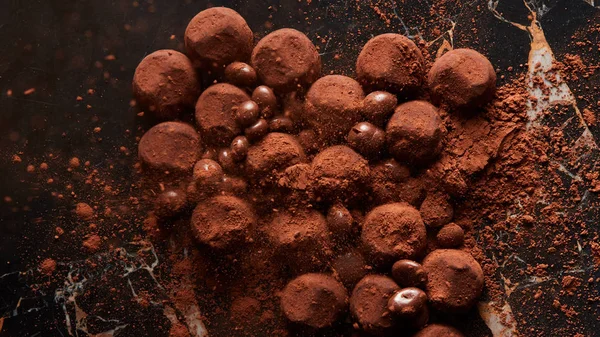 Trufas de chocolate caseras —  Fotos de Stock