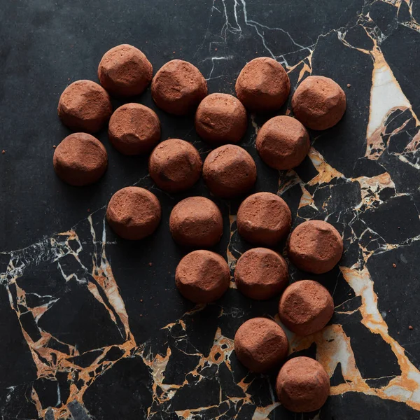 Homemade chocolate truffles — Stock Photo, Image
