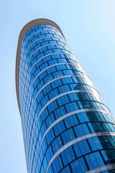 Edificio de oficinas moderno —  Fotos de Stock