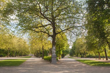 Sculpture in Park de Bruxelles