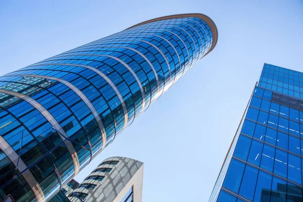 Edificio de oficinas de vidrio oval —  Fotos de Stock