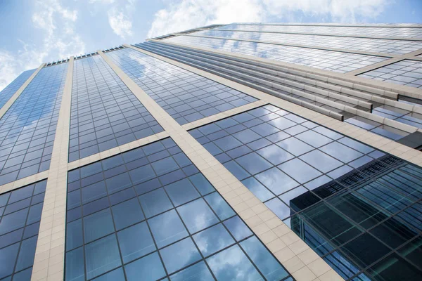 Moderní skleněný mrakodrap — Stock fotografie