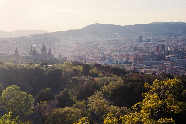 Vanuit de lucht uitzicht op de stad Barcelona — Stockfoto