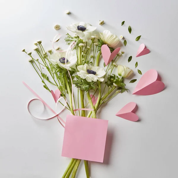 Valentin-nap virágok és szívek sablon — Stock Fotó