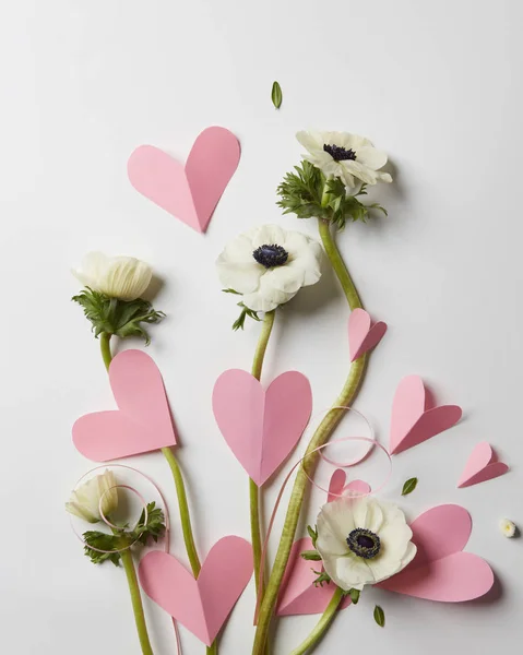 Mall för alla hjärtans dag blommor och hjärtan — Stockfoto