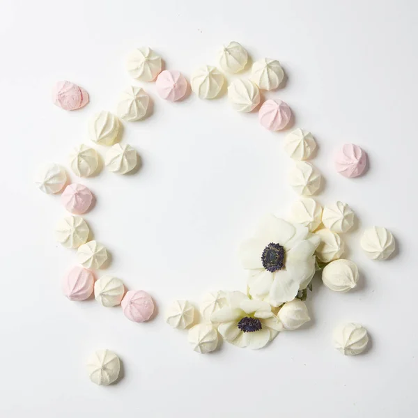 Meringues round frame — Stock Photo, Image