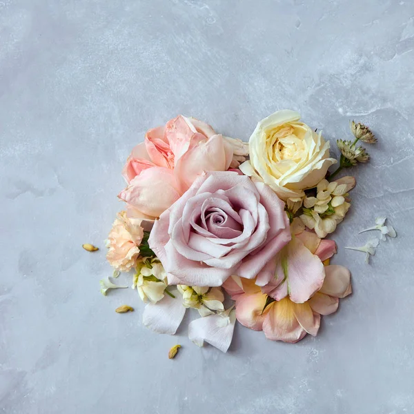 美しい盛り合わせ花 — ストック写真