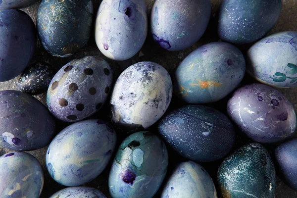 Wielkanocne jaja malowane w niebieski — Zdjęcie stockowe
