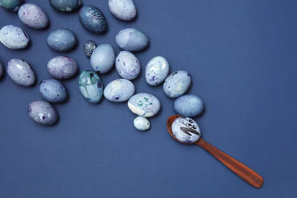 Ovos de Páscoa de cor azul — Fotografia de Stock