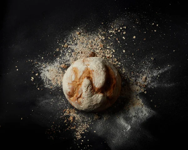 Hembakade knaprig limpa bröd — Stockfoto