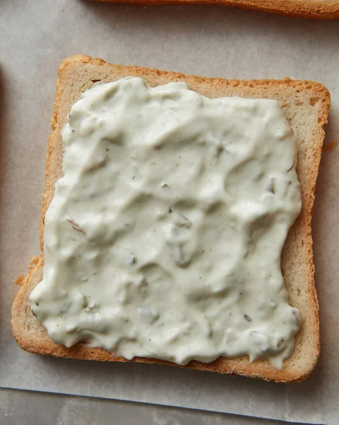 Delicioso sanduíche com queijo creme — Fotografia de Stock