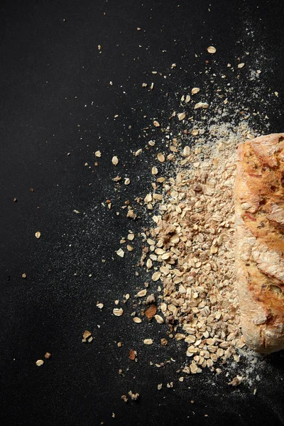 Хрустящий домашний хлеб — стоковое фото