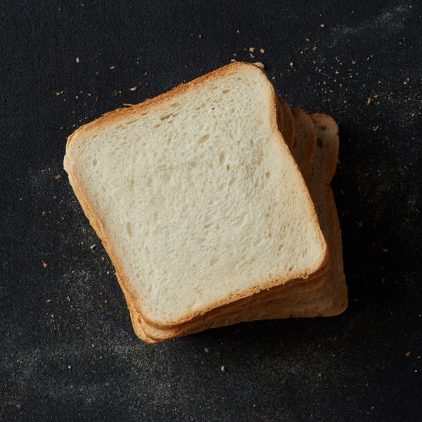 Deliciosas torradas empilhadas de pão — Fotografia de Stock