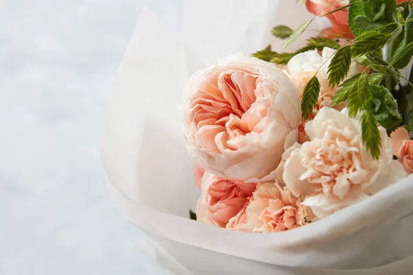 Bouquet di bellissimi fiori — Foto Stock