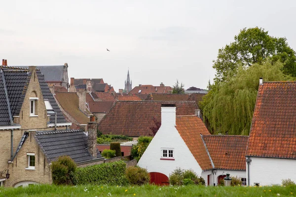 Tetos vermelhos em Bruges — Fotografia de Stock