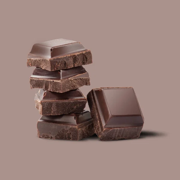 Kousky lahodné čokolády — Stock fotografie