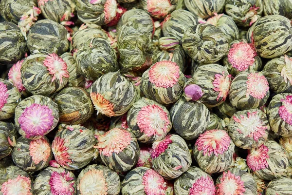 Tradycyjnej Tureckiej Herbaty Wiele Piłek Suszonych Kwiatów — Zdjęcie stockowe