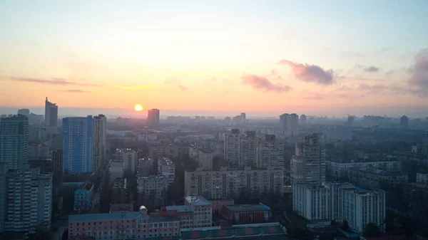 Luchtfoto Van Stad Kiev Ochtend Moderne Hoge Gebouwen Dramatische Hemel — Stockfoto