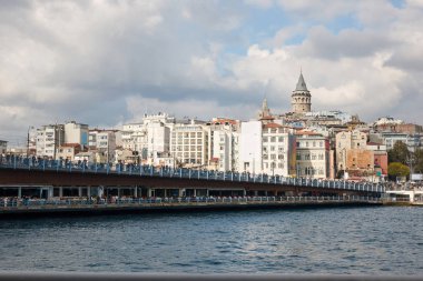 Beyoğlu İlçe tarihi mimarisi, Galata Köprüsü ve Galata Kulesi Istanbul, Türkiye'de Ortaçağ Simgesel Yapı
