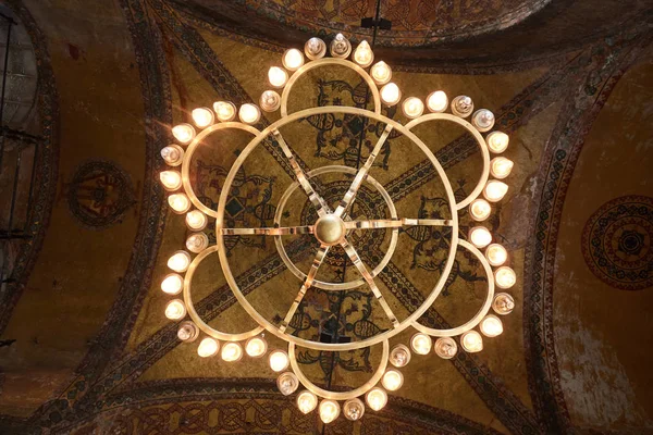 Vista Cúpula Mesquita Com Basílica Antiga Decorações Teto Com Elementos — Fotografia de Stock