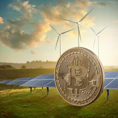 altın sikke bitcoin mavi gökyüzü ve güneş panelleri, eko kavramı ile alan karşı