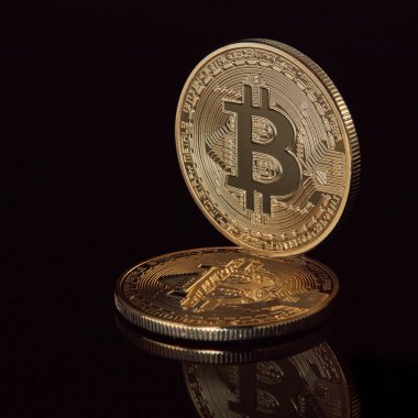 Bitcoin altın sikke, cryptocurrency ve blockchain kavramı