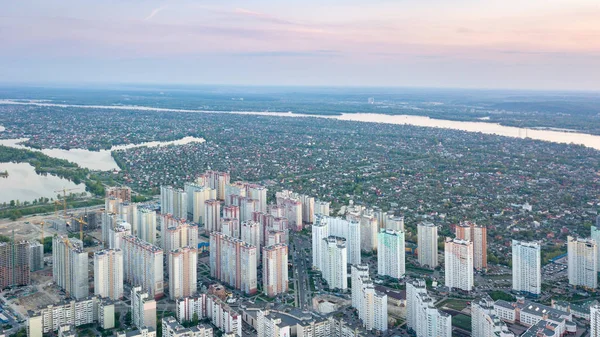 Cidade Vista Aérea Kyiv Distrito Poznyaki Com Estradas Modernas Edifícios — Fotografia de Stock
