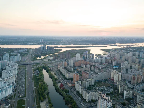 Flygfoto Staden Kiev District Oslagbara Med Moderna Vägar Och Byggnader — Stockfoto