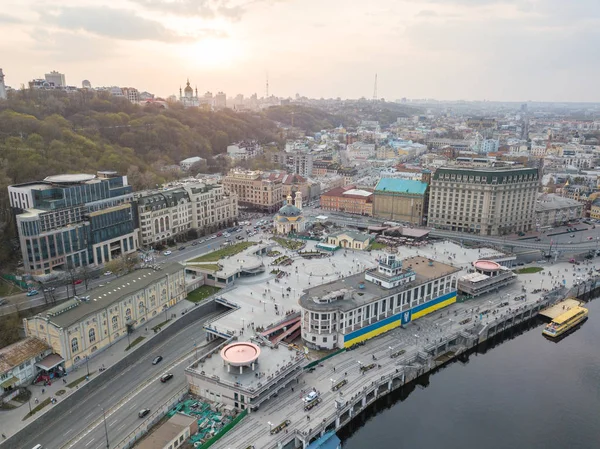 Vista Panoramica Del Quartiere Storico Kiev Podol Stazione Fluviale Naberezhno — Foto Stock