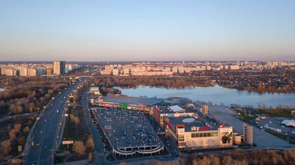 Kyjev Ukrajina Duben Nákupní Centrum Skymall Sky Rodina Zábavní Park — Stock fotografie