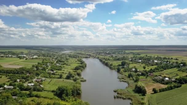 Вид Повітря Дрон Сільського Ландшафту Дивовижною Природною Зеленню Полями Дикою — стокове відео