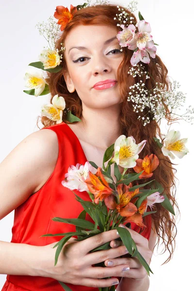 Portret Van Mooie Vrouw Met Lentebloemen — Stockfoto