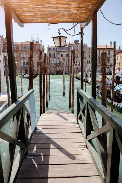 圣马可运河码头和意大利威尼斯San Giorgio Maggiore的景色 威尼斯的Gangway — 图库照片