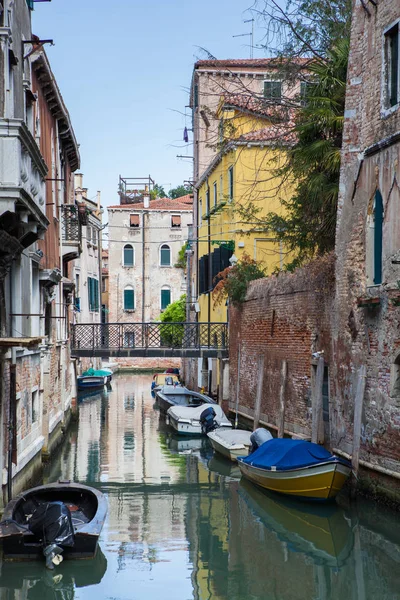 Boats Gondolas Grand Canal Venice Italy Moored Gondolas Venice — Stock Photo, Image