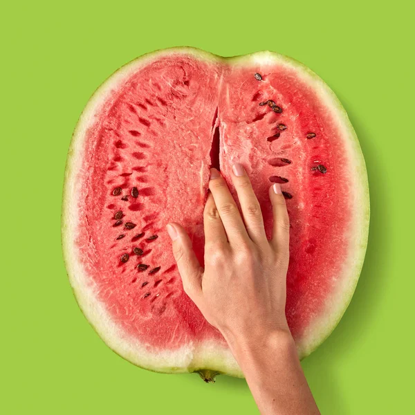 Simulation Masturbation Female Fingers Touch Fresh Ripe Watermelon Fruit Lawn — 스톡 사진