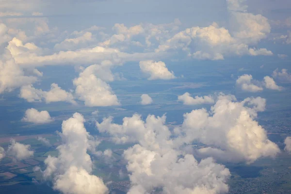 Cielo Azul Con Nubes Claras Sobre Paisaje Rural Tierra Día — Foto de Stock