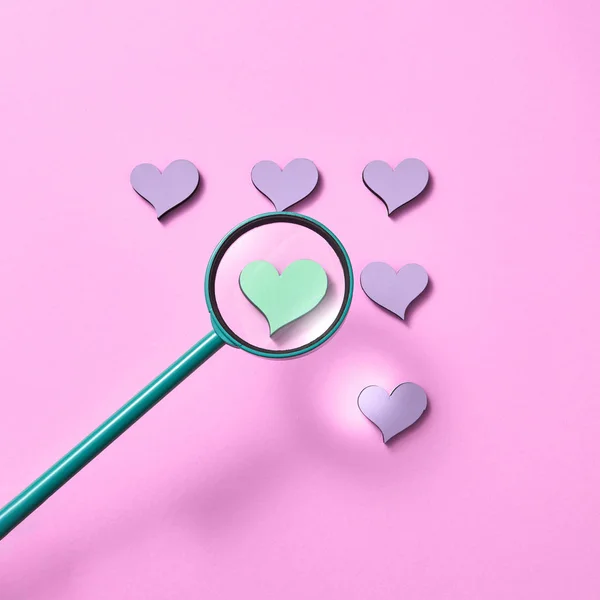 Big Magnifying Glass Creative Heart Pattern Pastel Pink Background Soft — Stock Photo, Image