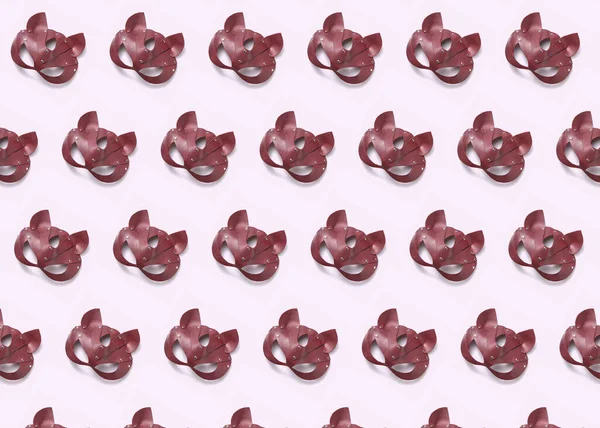 Bdsm 에로틱 Bdsm 창조적 패턴은 부드러운 그림자가 파스텔 배경에 고양이 — 스톡 사진