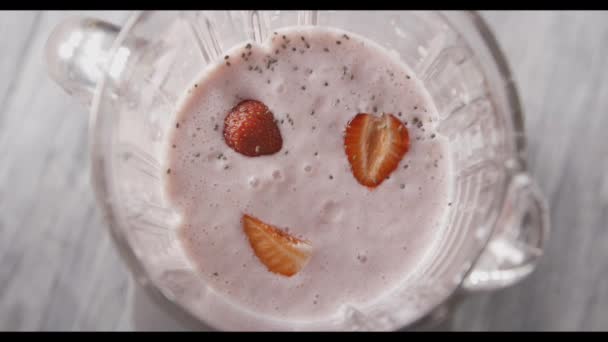 Yogurt Fresa Fresca Licuadora Vidrio — Vídeos de Stock