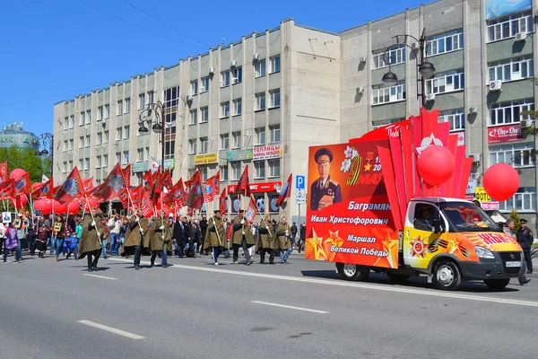 俄罗斯秋明 2016年5月9日 为纪念5月9日胜利日而举行的示威 — 图库照片