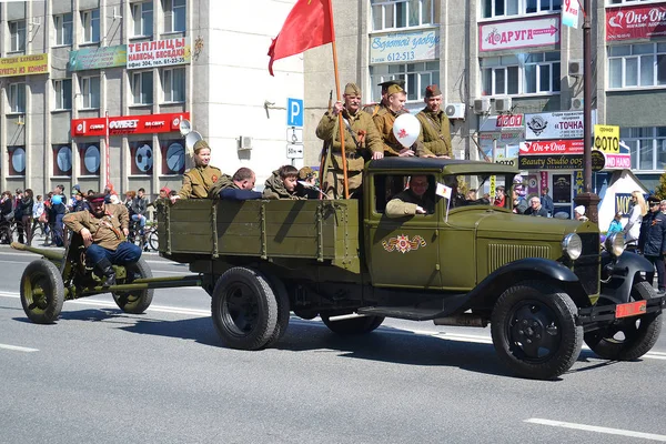 Tyumen Ρωσία Μαΐου 2016 Άτομα Στρατιωτική Στολή Συμμετέχει Στη Διαδήλωση — Φωτογραφία Αρχείου