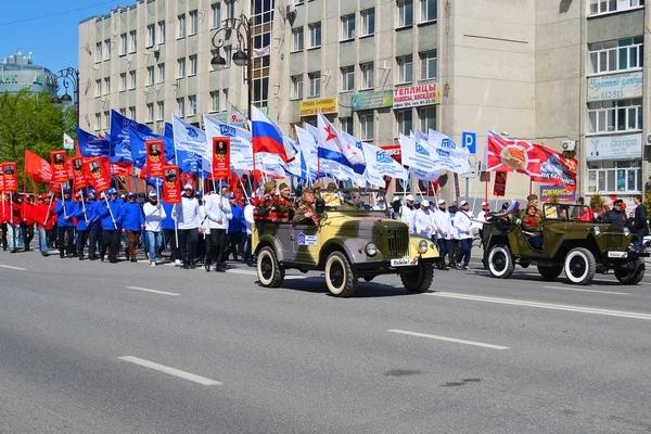 Tyumen Rusia Mayo 2016 Gente Con Uniforme Militar Participa Una —  Fotos de Stock