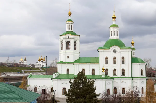 2019年10月30日ロシア・ティメン:アセンション・ジョージ寺院 — ストック写真